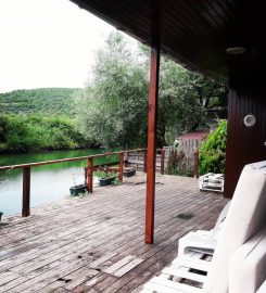 Vira Creek House ve Bungalov